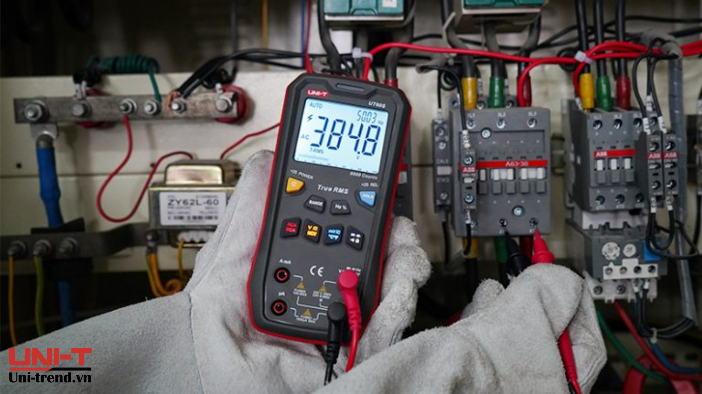 dong-ho-van-nang-uni-t-ut60s